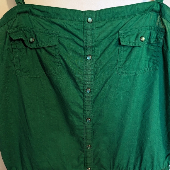 Woman's Top - Picture 3 of 10